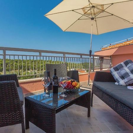 Amazing Apartment In Makarska With Wifi المظهر الخارجي الصورة