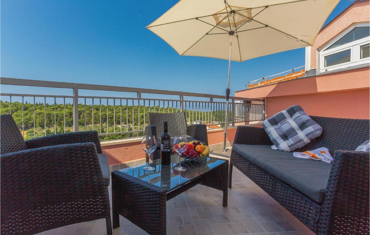 Amazing Apartment In Makarska With Wifi المظهر الخارجي الصورة