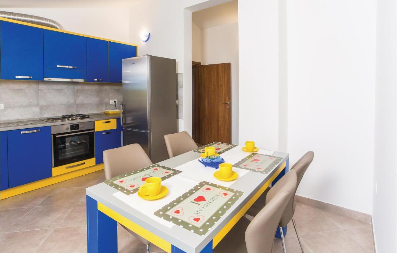 Amazing Apartment In Makarska With Wifi المظهر الخارجي الصورة