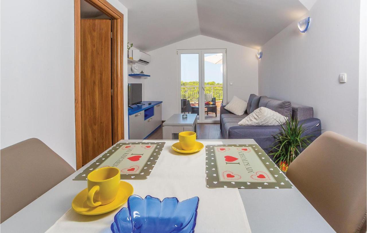 Amazing Apartment In Makarska With Wifi المظهر الخارجي الصورة